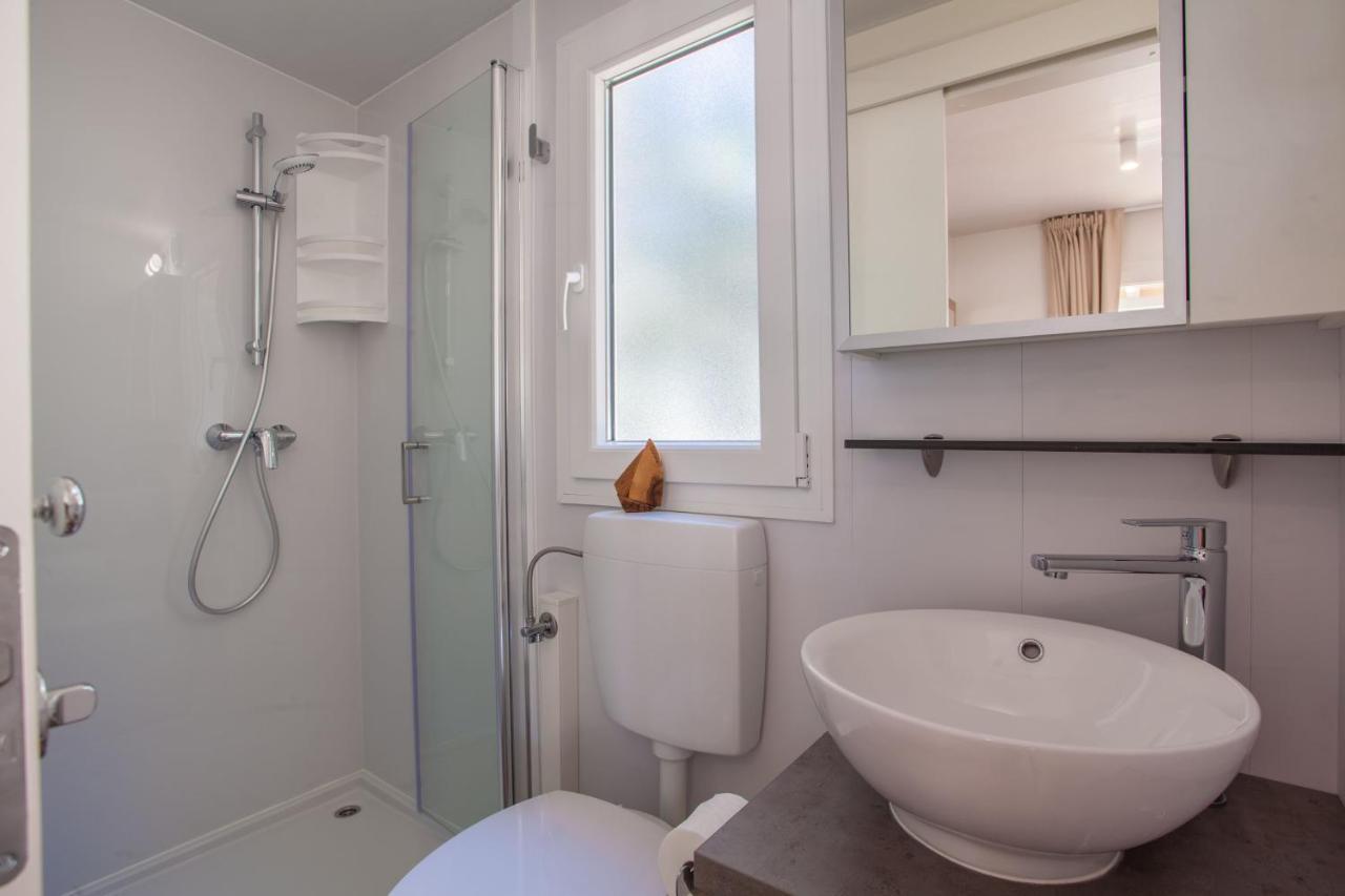 Mobile Homes Delta Marine At Campsite Lopari Nerezine Bagian luar foto