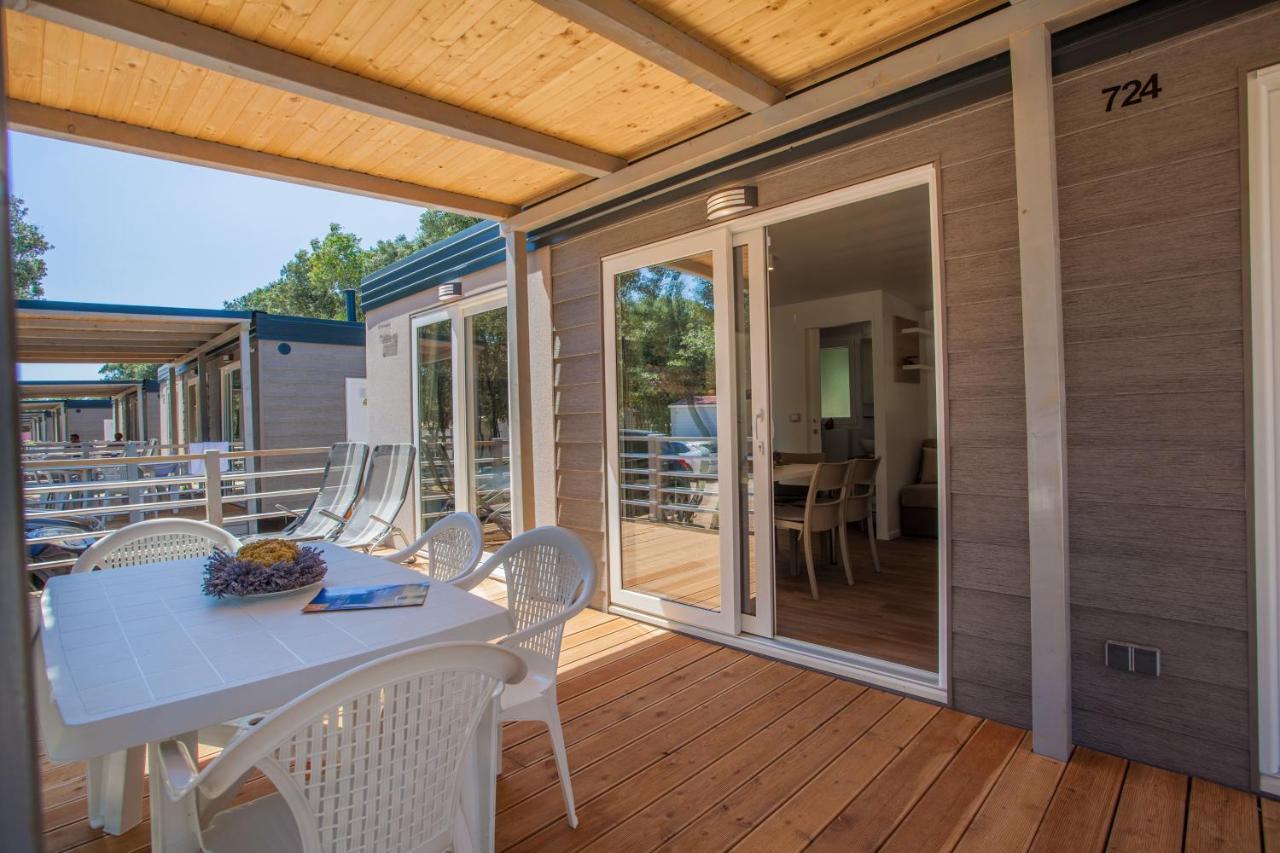 Mobile Homes Delta Marine At Campsite Lopari Nerezine Bagian luar foto