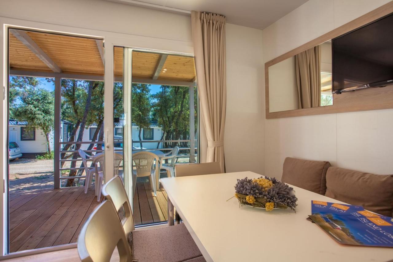 Mobile Homes Delta Marine At Campsite Lopari Nerezine Bagian luar foto